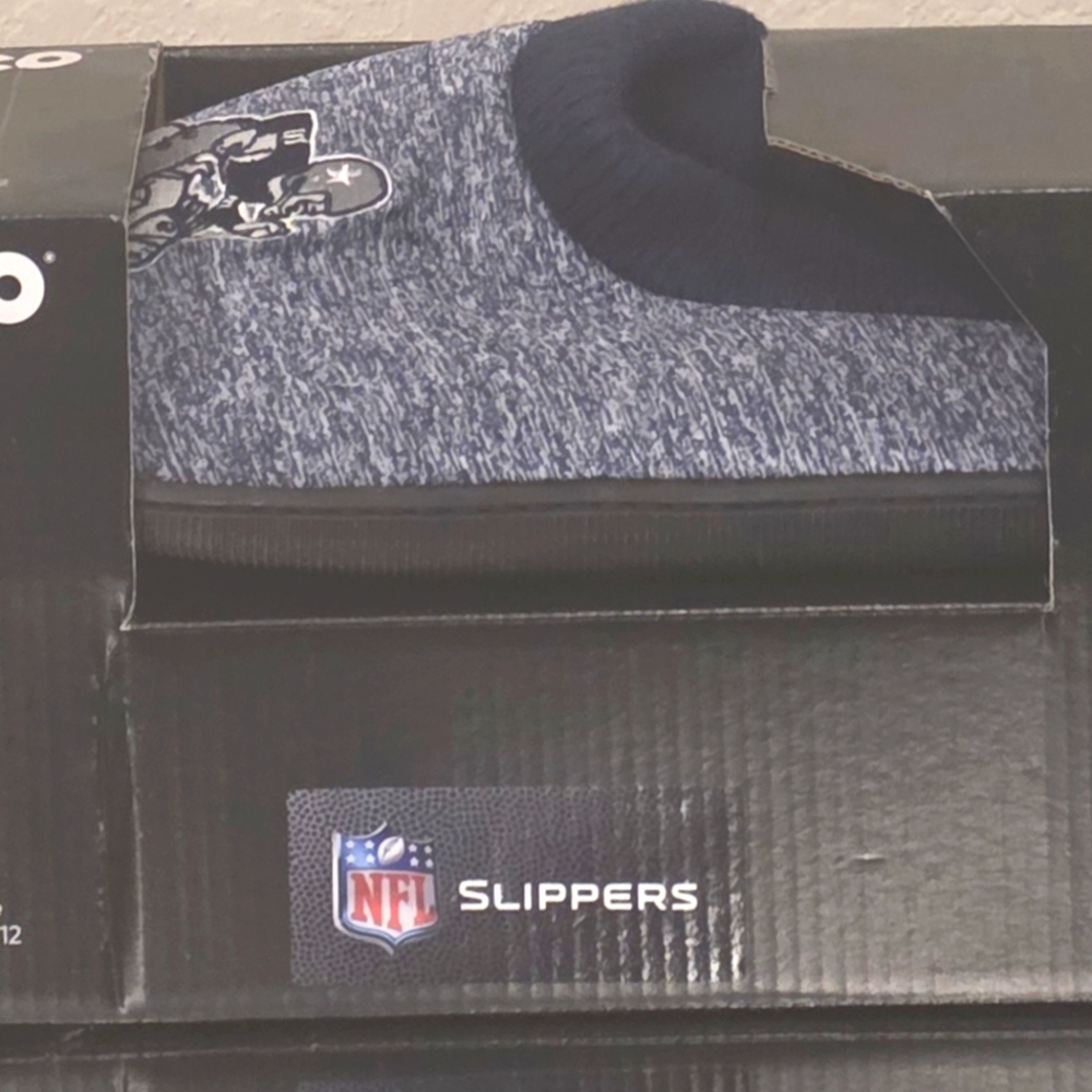 Dallas Cowboys FOCO NFL Men’s Slippers (Size Large 11-12)